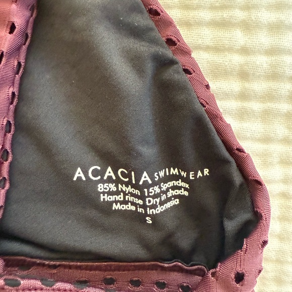 Acacia Swimwear Dubai Top in Merlot dark red Mesh - Picture 3 of 3